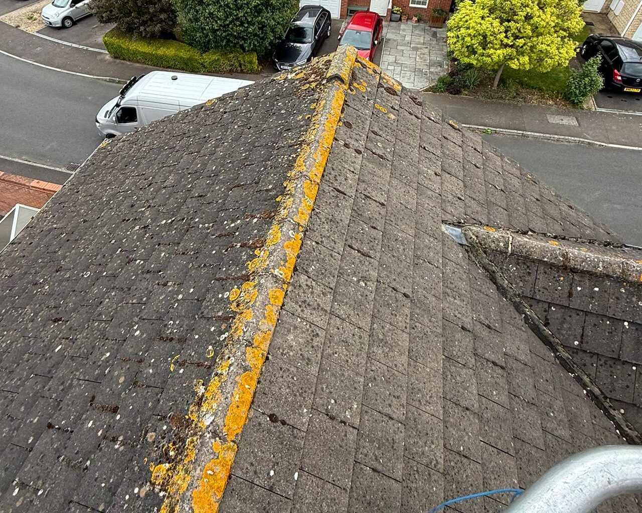Waterless roof clean